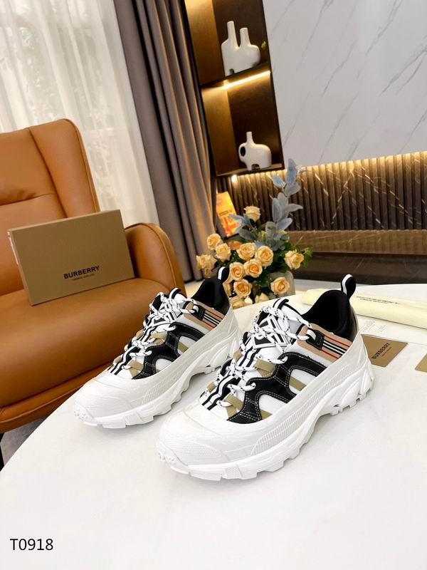 men Burberry shoes-286